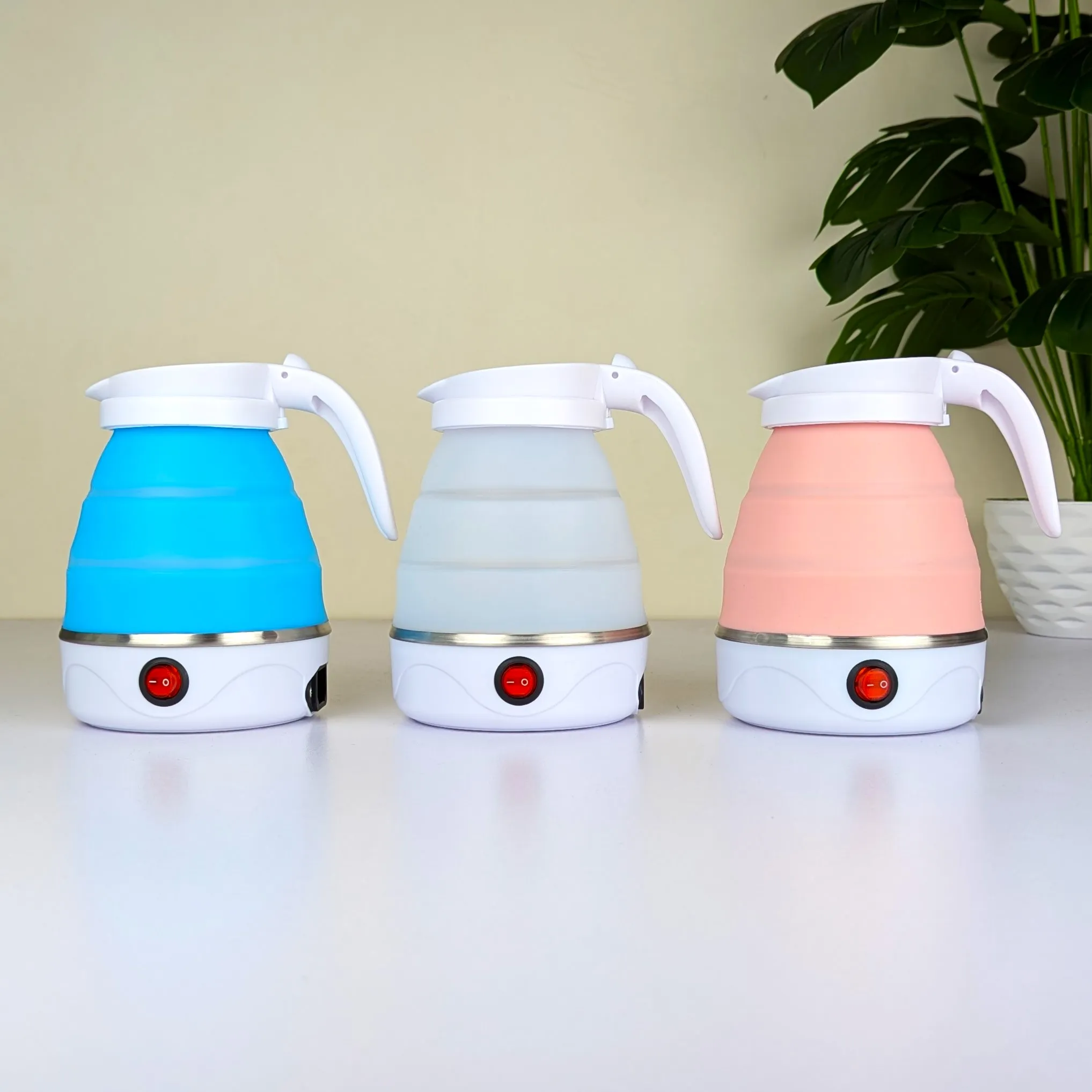 Travelling Folding Kettle 600ml – Portable Silicone Electric Water Boiler with Boil-Dry Protection & Fast Boiling for Camping, Travel & Hotels