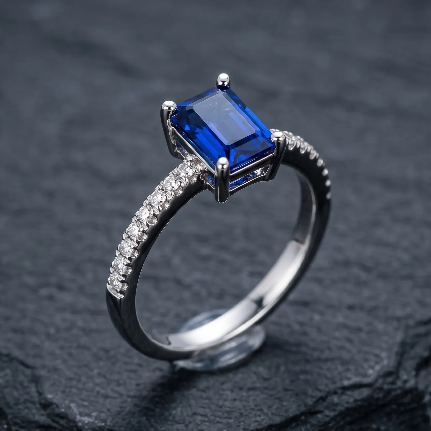 Chowtushkoni Dyuti Women's Ring