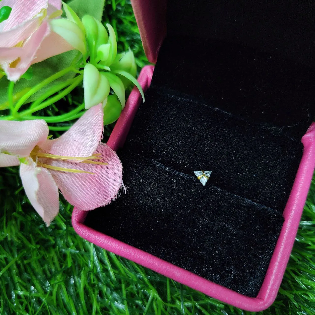 tiny crystal triangle earrings |